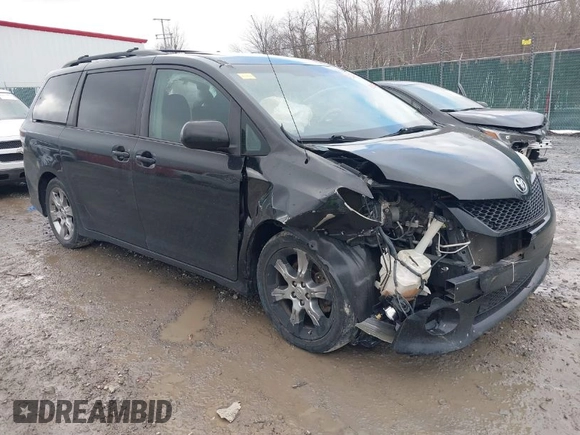 2012 Toyota Sienna SE with VIN 5TDXK3DC4CS187677, listed as a IAAI auction lot 41553292 with 145,282 mi miles. Bid and sale history available at carsss.com. Image 1.