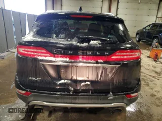 2019 Lincoln MKC Standard with VIN 5LMCJ1D96KUL47622, listed as a Copart auction lot 88429405 with 103,810 mi miles and Salvage Title. Bid and sale history available at carsss.com. Image 6.