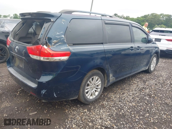 2011 Toyota Sienna XLE AAS с VIN 5TDYK3DC5BS090992, выставлен на аукционе IAAI как лот 42464308 с пробегом 356 672 миль миль и . История ставок и продаж доступна на DreamBid. Изображение 4.