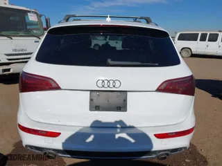 2011 Audi Q5 3.2L Premium Plus with VIN WA1DKAFP7BA038242, listed as a IAAI auction lot 41239324 with 196,214 mi miles. Bid and sale history available at carsss.com. Image 16.