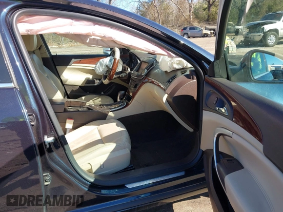 2014 Buick Regal with VIN 2G4GK5EX8E9288550, listed as a IAAI auction lot 41460737 with 184,078 mi miles. Bid and sale history available at carsss.com. Image 5.