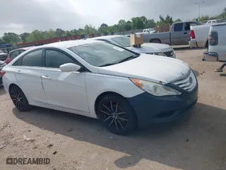 2011 Hyundai Sonata GLS with VIN 5NPEB4ACXBH225256, listed as a IAAI auction lot 41941884 with 1 mi miles. Bid and sale history available at carsss.com. Image 1.