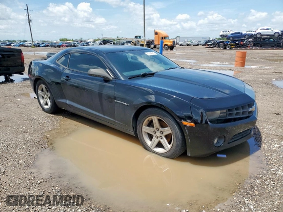 2011 Chevrolet Camaro 1LT with VIN 2G1FB1ED4B9156503, listed as a Copart auction lot 61058615 with 258,287 mi miles and Clean title. Bid and sale history available at DreamBid. Image 4.