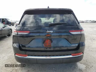 2023 Jeep Grand Cherokee Laredo z VIN 1C4RJGAG4PC648426, wystawiony jako Copart lot #75140784 z przebiegiem Nie podano mil oraz Nie do naprawy • Non repairable. Historia ofert i sprzedaży dostępna na DreamBid. Obrazek 6.