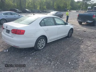 2011 Volkswagen Jetta SE с VIN 3VWDX7AJ1BM349792, выставлен на аукционе IAAI как лот 42081276 с пробегом 219 824 миль миль и . История ставок и продаж доступна на DreamBid. Изображение 4.