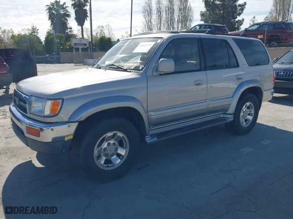 1997 Toyota 4Runner Limited with VIN JT3GN87RXV0024918, listed as a IAAI auction lot 42032378 with 173,784 mi miles. Bid and sale history available at carsss.com. Image 2.
