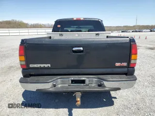 2004 GMC Sierra 1500 SLE with VIN 2GTEC19VX41275970, listed as a Copart auction lot 50577575 with 178,442 mi miles and Salvage Title. Bid and sale history available at DreamBid. Image 6.