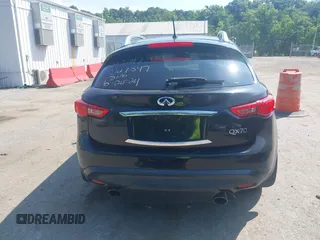 2014 Infiniti QX70 with VIN JN8CS1MW7EM410150, listed as a IAAI auction lot 39960321 with Not Provided miles and . Bid and sale history available at DreamBid. Image 16.