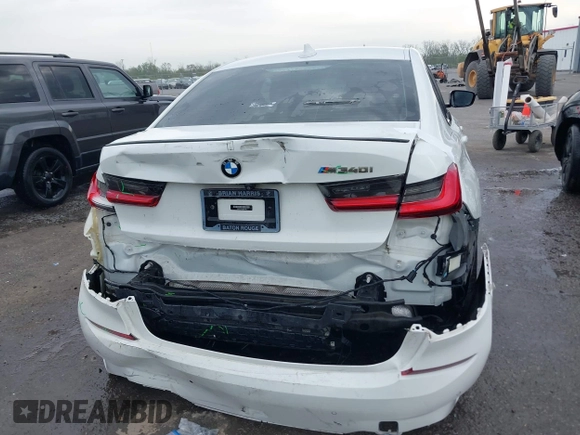 2021 BMW 3 Series M340i with VIN 3MW5U7J01M8B74069, listed as a IAAI auction lot 41879940 with 61,721 mi miles. Bid and sale history available at carsss.com. Image 16.