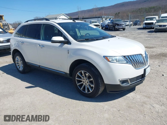 2015 Lincoln MKX with VIN 2LMDJ8JK5FBL28180, listed as a IAAI auction lot 41902983 with 112,790 mi miles. Bid and sale history available at carsss.com. Image 1.