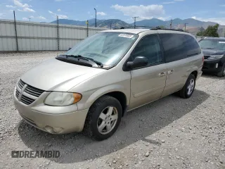 2005 Dodge Caravan SXT with VIN 2D4GP44L75R135675, listed as a Copart auction lot 62874665 with 194,340 mi miles and Salvage title. Bid and sale history available at DreamBid. Image 1.