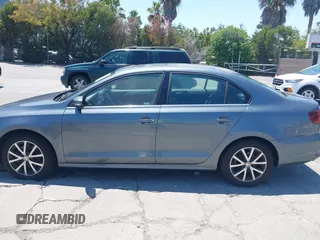 2017 Volkswagen Jetta SE with VIN 3VWDB7AJ0HM379230, listed as a IAAI auction lot 42788330 with 116,330 mi miles and . Bid and sale history available at DreamBid. Image 14.