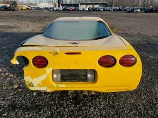 1998 Chevrolet Corvette with VIN 1G1YY22G8W5128394, listed as a Copart auction lot 42410835 with 113,442 mi miles and Salvage Title. Bid and sale history available at carsss.com. Image 6.