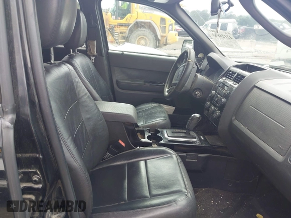 2010 Ford Escape Limited с VIN 1FMCU0E78AKA62013, выставлен на аукционе IAAI как лот 42426819 с пробегом 196 842 миль миль и . История ставок и продаж доступна на DreamBid. Изображение 5.