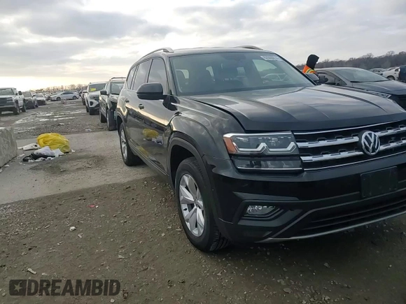 2018 Volkswagen Atlas SE with VIN 1V2CP2CA5JC598268, listed as a Copart auction lot 82860014 with 102,341 mi miles and Salvage title. Bid and sale history available at DreamBid. Image 12.