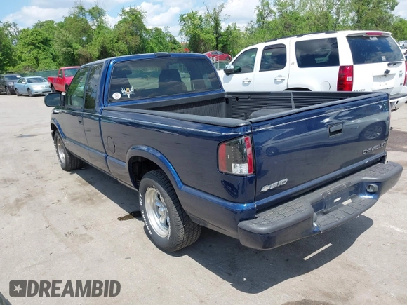 2003 Chevrolet S-10 LS with VIN 1GCCS19X038131836, listed as a IAAI auction lot 42181268 with 123,217 mi miles and . Bid and sale history available at DreamBid. Image 3.