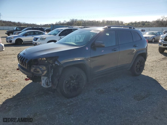2018 Jeep Cherokee Trailhawk with VIN 1C4PJMBXXJD603643, listed as a Copart auction lot 47289495 with 45,712 mi miles and Salvage Title. Bid and sale history available at carsss.com. Image 1.