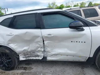 2023 Chevrolet Blazer LT с VIN 3GNKBCR4XPS224431, выставлен на аукционе IAAI как лот 42232072 с пробегом 20 872 миль миль и . История ставок и продаж доступна на DreamBid. Изображение 6.