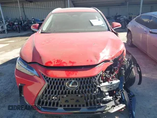 2025 Lexus NX 250 z VIN 2T2ADCAZXSC020901, wystawiony jako IAAI lot #41208557 z przebiegiem 3 756 mil mil oraz . Historia ofert i sprzedaży dostępna na DreamBid. Obrazek 12.