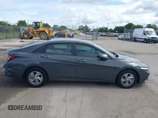 2024 Hyundai Elantra SE z VIN KMHLL4DG0RU639967, wystawiony jako IAAI lot #42430562 z przebiegiem 31 426 mil mil oraz . Historia ofert i sprzedaży dostępna na DreamBid. Obrazek 13.