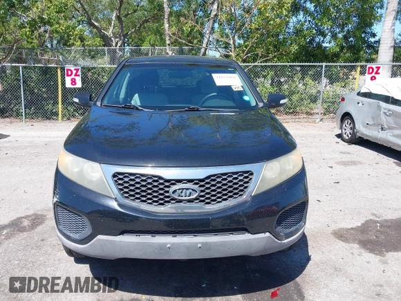2011 Kia Sorento LX with VIN 5XYKT3A12BG033992, listed as a IAAI auction lot 41832461 with 175,808 mi miles. Bid and sale history available at carsss.com. Image 12.