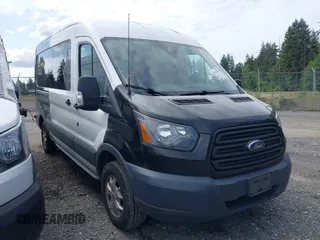2015 Ford Transit Cargo z VIN 1FTYR2CM6FKA84552, wystawiony jako IAAI lot #42312398 z przebiegiem 168 697 mil mil oraz . Historia ofert i sprzedaży dostępna na DreamBid. Obrazek 1.