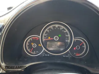 2019 Volkswagen Beetle S с VIN 3VWFD7AT6KM710758, выставлен на аукционе Copart как лот 69589594 с пробегом 94 316 миль миль и Списание • Salvage title. История ставок и продаж доступна на DreamBid. Изображение 9.