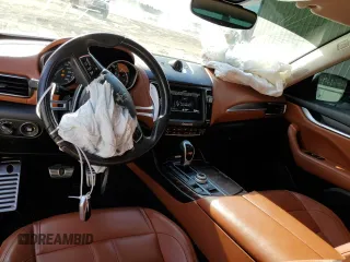 2017 Maserati Levante S with VIN ZN661YUSXHX237310, listed as a Copart auction lot 45081913 with 59,568 mi miles. Bid and sale history available at carsss.com. Image 8.