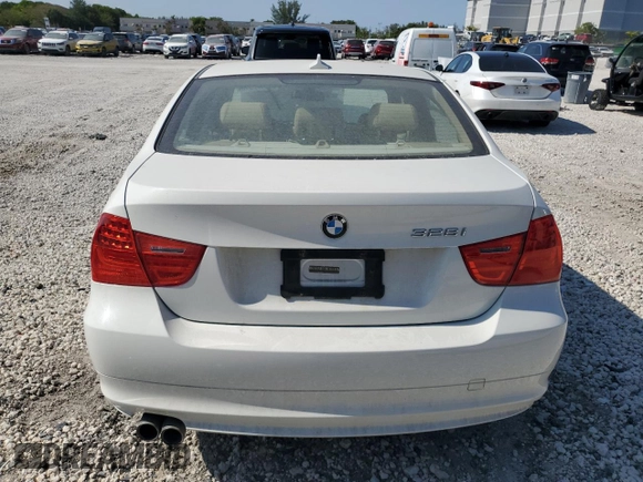 2011 BMW 3 Series 328i xDrive z VIN WBAPK5G50BNN80800, wystawiony jako Copart lot #56477515 z przebiegiem 83 973 mil mil oraz Czysty tytuł • Clean title. Historia ofert i sprzedaży dostępna na DreamBid. Obrazek 6.