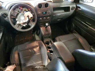 2015 Jeep Patriot Latitude z VIN 1C4NJRFB5FD426252, wystawiony jako Copart lot #54958515 z przebiegiem 80 250 mil mil oraz Szkoda całkowita • Salvage title. Historia ofert i sprzedaży dostępna na DreamBid. Obrazek 8.