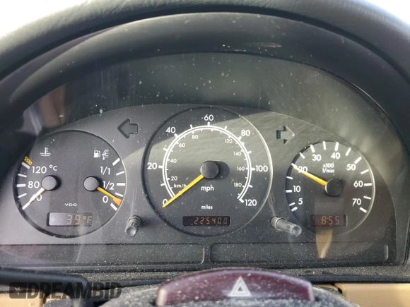 1998 Mercedes-Benz M-Class with VIN 4JGAB54E3WA018153, listed as a Copart auction lot 84253774 with 225,400 mi miles and Clean Title. Bid and sale history available at carsss.com. Image 9.