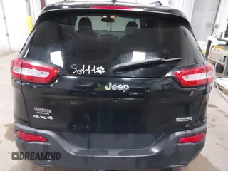 2017 Jeep Cherokee Latitude with VIN 1C4PJMCB1HW536996, listed as a IAAI auction lot 41497354 with 114,166 mi miles and . Bid and sale history available at DreamBid. Image 16.