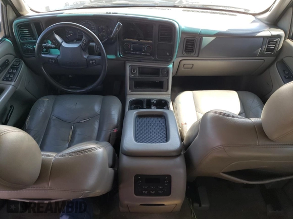 2005 GMC Yukon SLT z VIN 1GKEC13T95R103031, wystawiony jako Copart lot #48339205 z przebiegiem 268 183 mil mil oraz Szkoda całkowita • Salvage title. Historia ofert i sprzedaży dostępna na DreamBid. Obrazek 8.