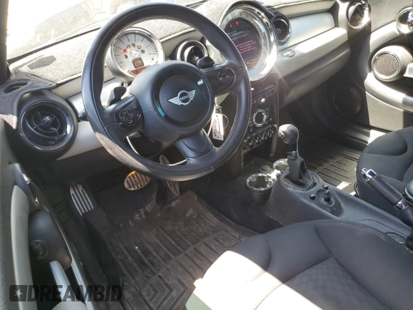 2012 MINI Coupe S z VIN WMWSX3C53CT155039, wystawiony jako Copart lot #56140175 z przebiegiem 114 339 mil mil oraz Nie do naprawy • Non repairable. Historia ofert i sprzedaży dostępna na DreamBid. Obrazek 8.