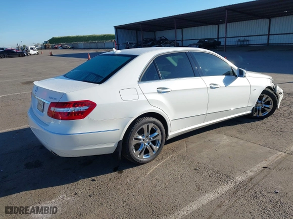 2011 Mercedes-Benz E-Class E 350 Luxury BlueTEC with VIN WDDHF2EB6BA505602, listed as a IAAI auction lot 41859128 with 114,146 mi miles. Bid and sale history available at carsss.com. Image 4.