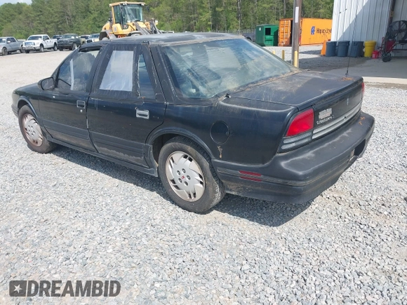 1996 Oldsmobile Cutlass Supreme S z VIN 1G3WH52M2TF363353, wystawiony jako IAAI lot #41955292 z przebiegiem 143 347 mil mil oraz . Historia ofert i sprzedaży dostępna na DreamBid. Obrazek 3.
