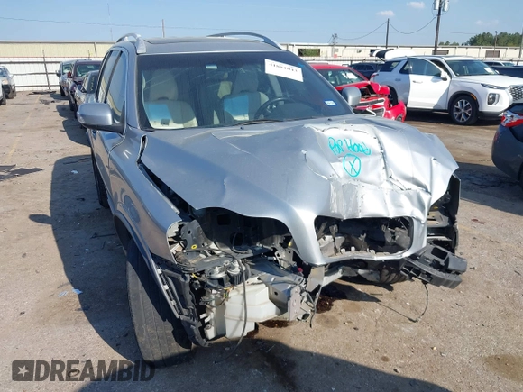 2013 Volvo XC90 I6 R-Design with VIN YV4952CF6D1652560, listed as a IAAI auction lot 41881043 with 138,612 mi miles. Bid and sale history available at carsss.com. Image 6.