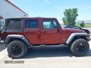 2008 Jeep Wrangler Unlimited Rubicon с VIN 1J4GA69178L631116, выставлен на аукционе IAAI как лот 42535124 с пробегом 151 551 миль миль и . История ставок и продаж доступна на DreamBid. Изображение 13.
