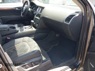 2008 Audi Q7 Premium z VIN WA1BY74L88D032241, wystawiony jako IAAI lot #42594263 z przebiegiem 187 924 mil mil oraz . Historia ofert i sprzedaży dostępna na DreamBid. Obrazek 5.