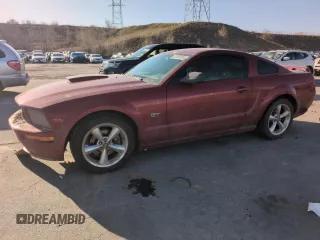 2008 Ford Mustang GT Deluxe with VIN 1ZVHT82H885101746, listed as a Copart auction lot 52190105 with 102,280 mi miles and Salvage Title. Bid and sale history available at carsss.com. Image 1.
