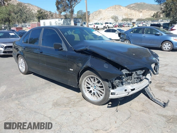 2001 BMW 5 Series 530iA with VIN WBADT63421CF01580, listed as a IAAI auction lot 41626798 with 146,647 mi miles. Bid and sale history available at carsss.com. Image 1.