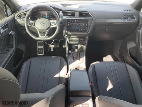 2023 Volkswagen Tiguan SE R-Line Black with VIN 3VVCB7AXXPM108825, listed as a Copart auction lot 88631795 with 17,126 mi miles and Salvage Title. Bid and sale history available at carsss.com. Image 8.