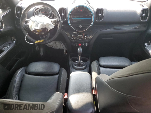2019 MINI Countryman John Cooper Works with VIN WMZYV9C5XK3F02695, listed as a Copart auction lot 63736285 with 82,706 mi miles and Salvage title. Bid and sale history available at DreamBid. Image 8.