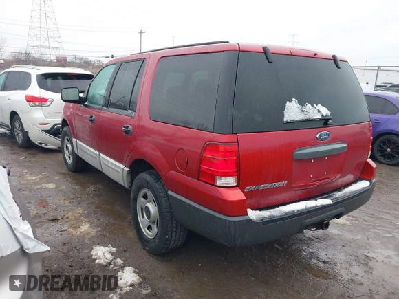 2004 Ford Expedition XLS with VIN 1FMRU13W54LA15367, listed as a IAAI auction lot 41554951 with 135,694 mi miles. Bid and sale history available at carsss.com. Image 3.
