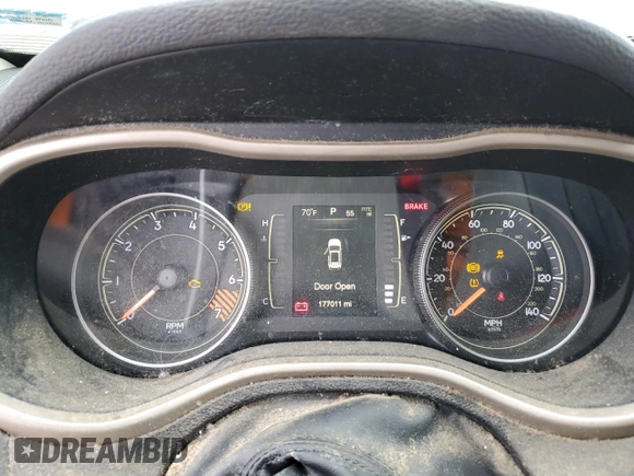 2015 Jeep Cherokee Latitude with VIN 1C4PJMCB3FW650219, listed as a Copart auction lot 51833285 with 177,011 mi miles and Clean Title. Bid and sale history available at DreamBid. Image 9.
