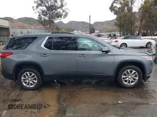 2018 Chevrolet Traverse LT Cloth with VIN 1GNERGKW8JJ220611, listed as a IAAI auction lot 41792976 with 71,705 mi miles. Bid and sale history available at carsss.com. Image 13.
