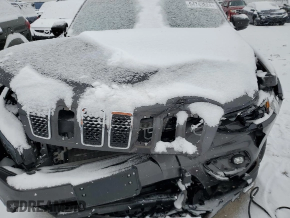 2019 Jeep Cherokee Latitude Plus with VIN 1C4PJLLX0KD403851, listed as a Copart auction lot 84743624 with Not provided miles and Salvage title. Bid and sale history available at DreamBid. Image 12.