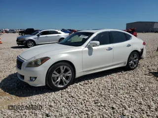 2011 Infiniti M z VIN JN1BY1AP4BM324697, wystawiony jako Copart lot #55669405 z przebiegiem 227 616 mil mil oraz Szkoda całkowita • Salvage title. Historia ofert i sprzedaży dostępna na DreamBid. Obrazek 1.