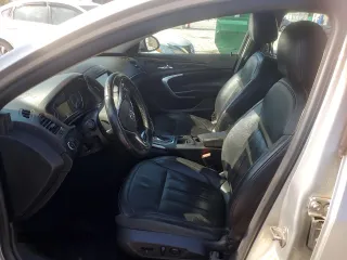2014 Buick Regal Premium I z VIN 2G4GN5EX7E9250248, wystawiony jako Copart lot #59864425 z przebiegiem Nie podano mil oraz Czysty tytuł • Clean title. Historia ofert i sprzedaży dostępna na DreamBid. Obrazek 7.