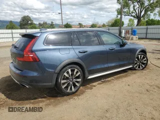 2020 Volvo V60 z VIN YV4102WK7L1039205, wystawiony jako Copart lot #51996285 z przebiegiem 44 517 mil mil oraz Czysty tytuł • Clean title. Historia ofert i sprzedaży dostępna na DreamBid. Obrazek 3.
